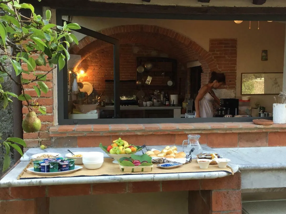 B&B L' Orangerie Pietrasanta Bed & Breakfast
